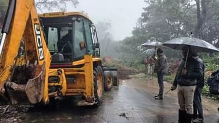 தொடர் கனமழையால் பரிதவிக்கும் நீலகிரி.. கடும் வெள்ளப்பெருக்கு.. போக்குவரத்து துண்டிப்பு!