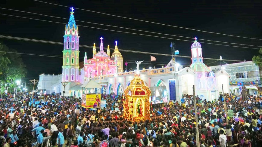 Panimaya Matha Temple : பனிமய மாதா ஆலய 442வது ஆண்டு திருவிழா .. மக்கள் வெள்ளத்தில் பவனி வந்த மாதா சப்பரம்