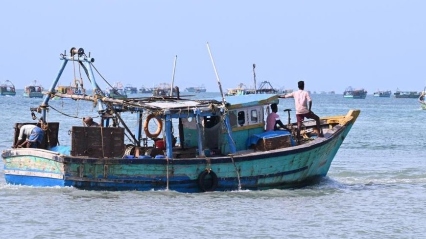 Rameshwaram Fishermen Release : இலங்கை சிறைலிருந்து தமிழக மீனவர்கள் விடுதலை! சொந்த ஊர்களுக்கு அனுப்பி வைப்பு