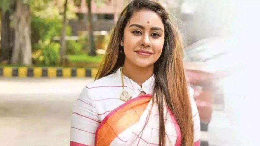 Sri Reddy: “நிறைய செருப்பு இருக்கு... உடம்பு ஏன் நடுங்குது..” பிரபலத்தை வெளுத்துவிட்ட ஸ்ரீரெட்டி