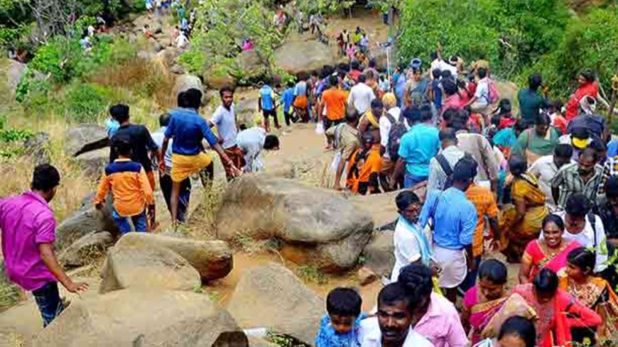 மஹாளய அமாவாசை.... சதுரகிரியை திக்குமுக்காட செய்யும் பக்தர்கள்!