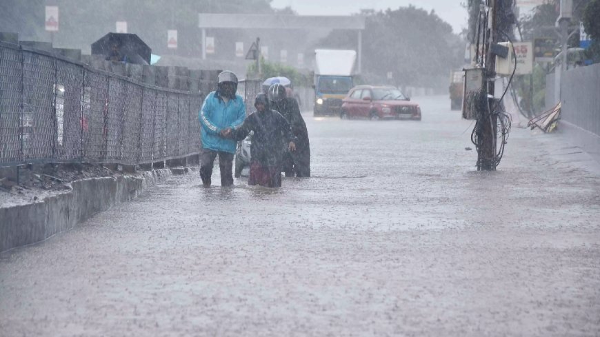 Chennai Red Alert: சென்னைக்கு இன்றே ரெட் அலர்ட்..! இயல்பை விட 81% கூடுதலாக மழை... மக்களே உஷார்!