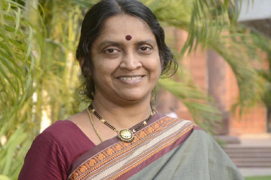 எந்த மொழியையும் யாரும் யார் மீதும் திணிக்ககூடாது...  கற்க விரும்பினால் அதை யாரும் தடுக்கக்கூடாது - சுதா சேஷய்யன்